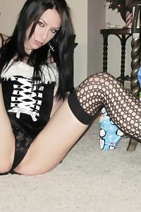Lovely Secretary Treats Her Way Out Of The Hot Outfit.