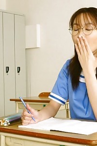 Siren Takes Off Her Lingerie To Having Fun With Her Cunny