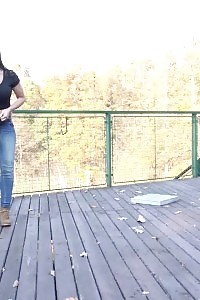 Black Milf To Be Burying Her Cooze With Toys