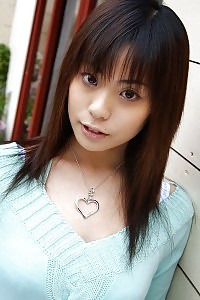 Slender Blonde Exhibits Her Fleshy Ass Wide To Take Raw Footlong Pounding In Her Tight Arsehole