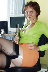 Leyla Teases Both Holes