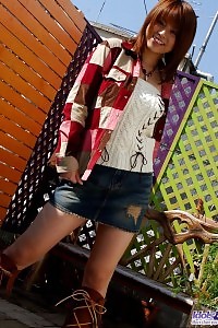 Take A Look At This Kinky Cheerleader As She Undressed And Jerking Off Her Gap In The Public