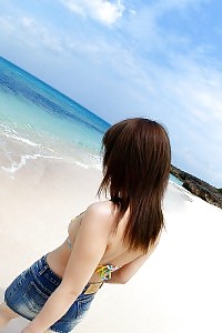 Collegegirl Georgia Jones Seduces You With Her Bubble Ass