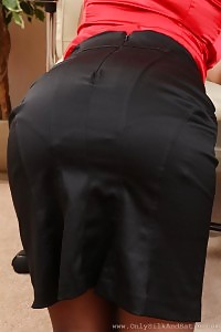 Bethany Naked Only Clothing A Blue Nylons Revealing Her Fucking Long Legs In The Park